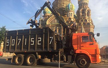 Демонтаж металлоконструкции в центре Санкт-Петербурга